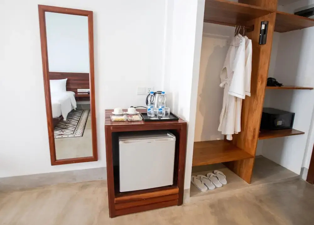 Yani Hotel