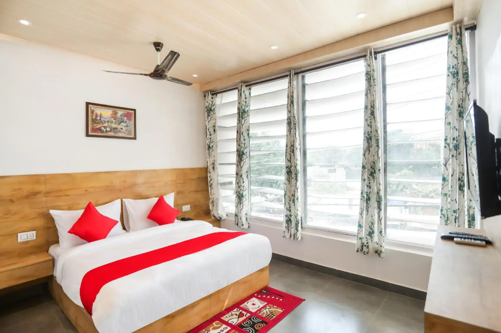 OYO 75317 Hotel Orchid Blu