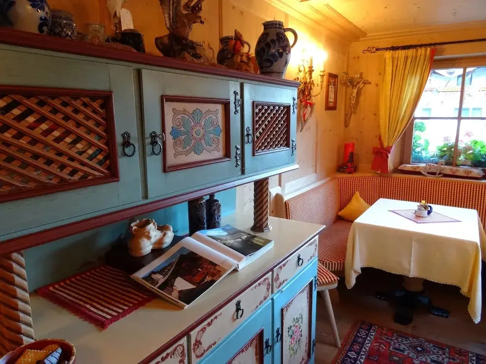 Hotel Garni Concordia - Dolomites Home