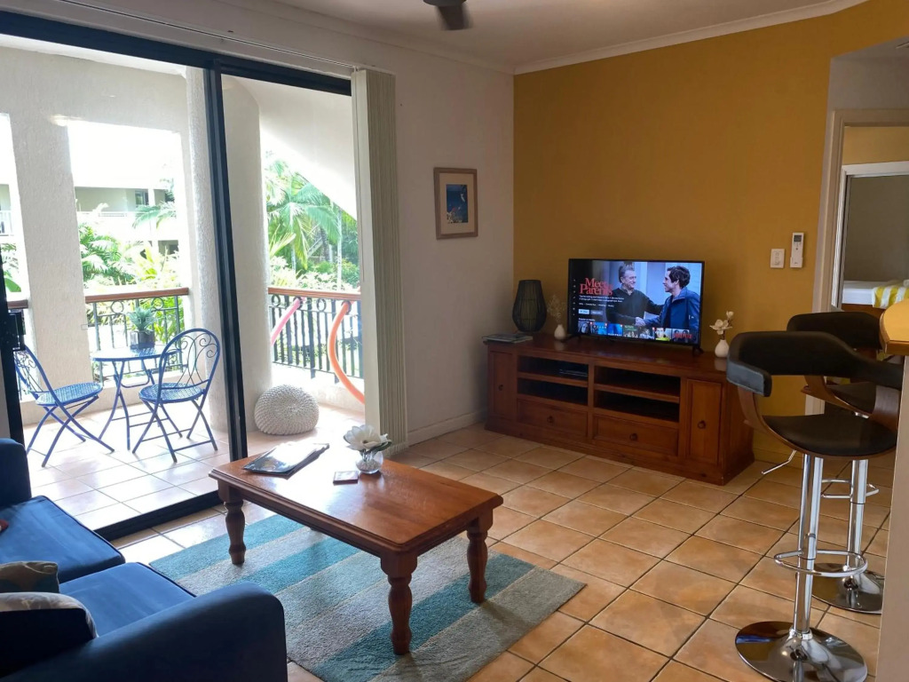 Tropical One Bedroom Apartment at The Mediterranean