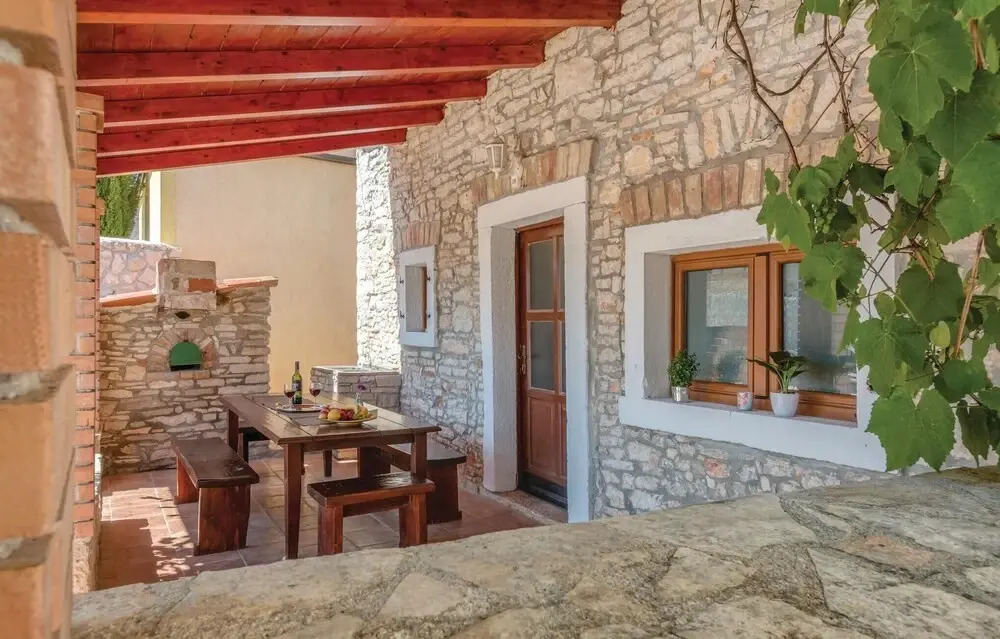 Beach Front Home In Liznjan