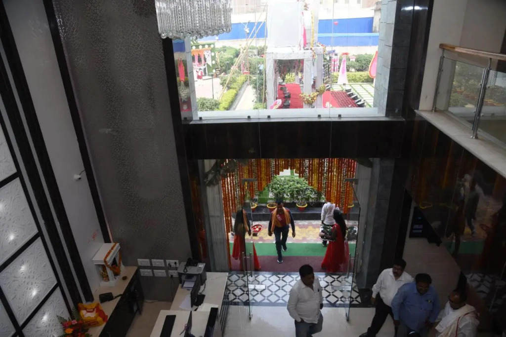 Mastiff Grand Regal Resort Arrah by OTHPL