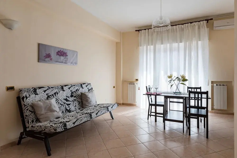 Lovely Central Apartment
