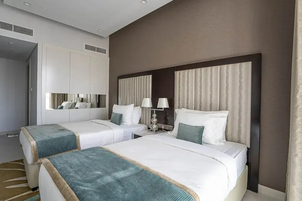 HiGuests - Damac Upper Crest