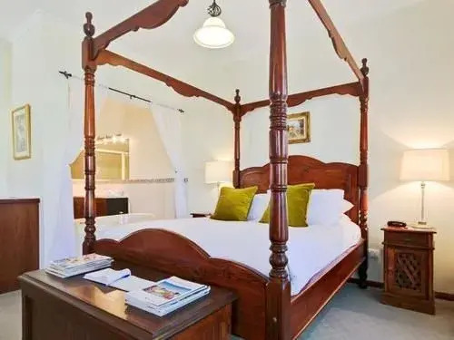 Wine and Roses Bed and Breakfast