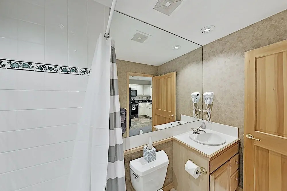 74cresrd 2 Bedroom Condo