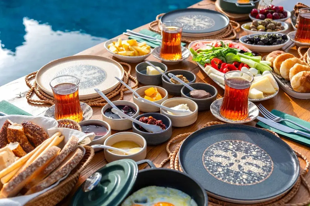 Hatica by Fora Alaçatı
