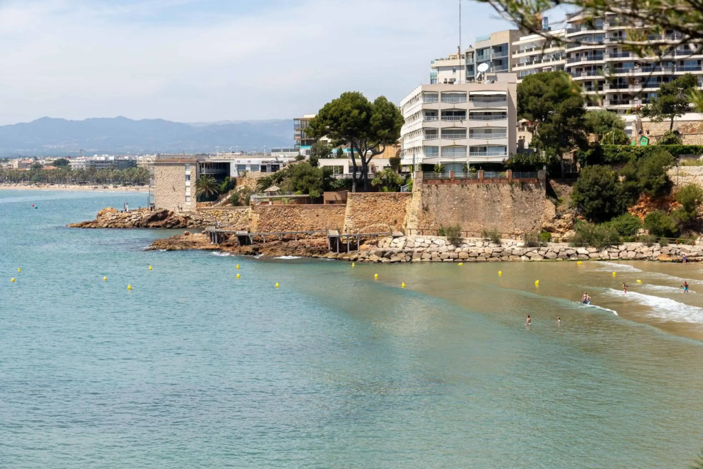 Cambrils-4BD-Piscina-BBQ-PetFriendly-Port Aventura