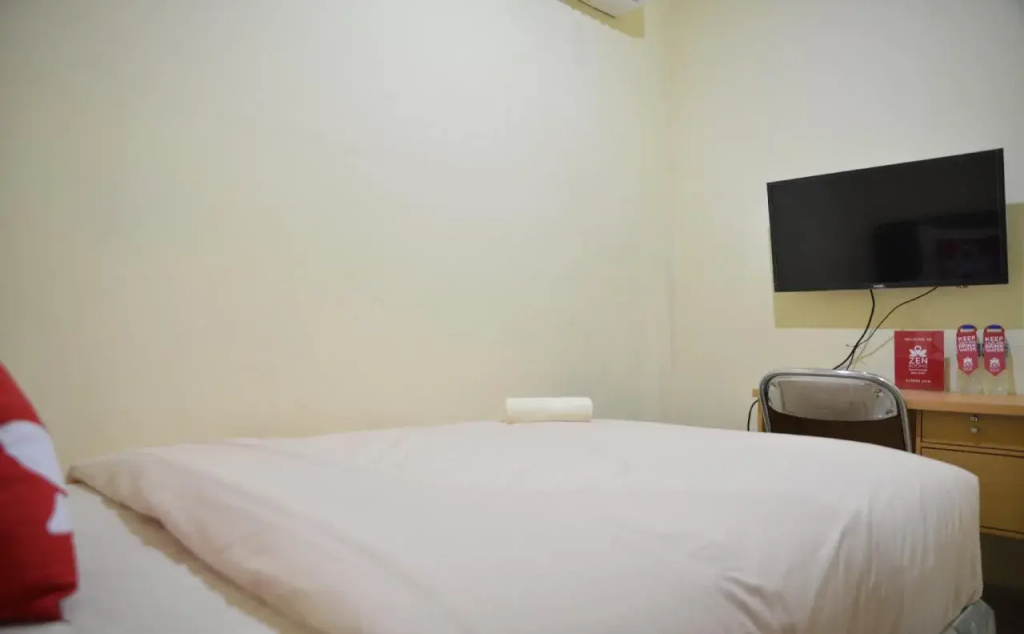 ZEN Rooms Near ITC Roxy Mas