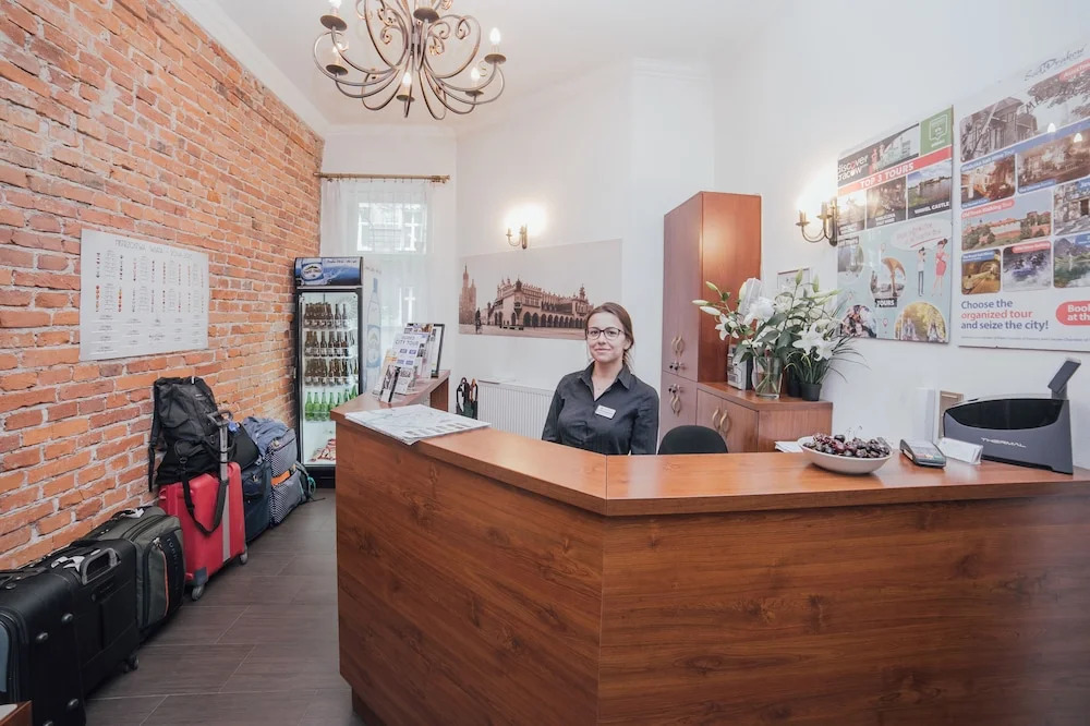 Apartment Bonerowska Lower Ground Floor