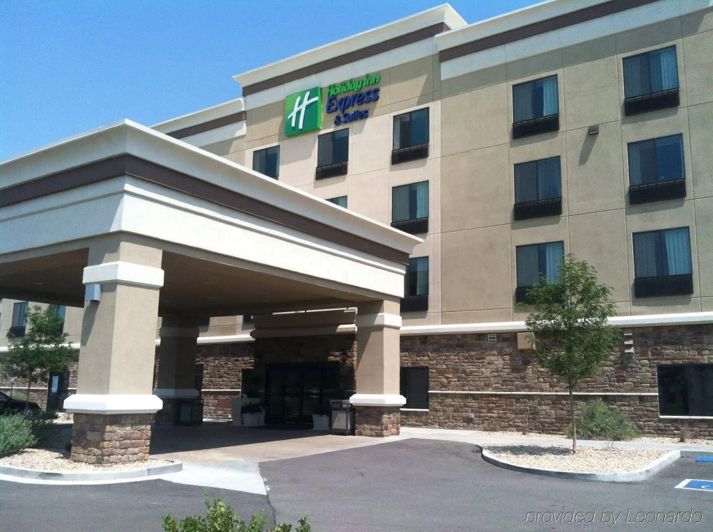 Holiday Inn Express & Suites Pueblo by IHG
