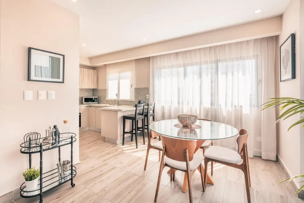 Regatta Living II With Breakfast Included - 802