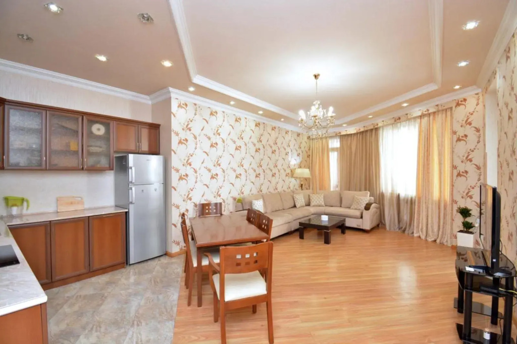 Northern Avenue, 2 bedrooms Unique ,Comfortable apartment HH597