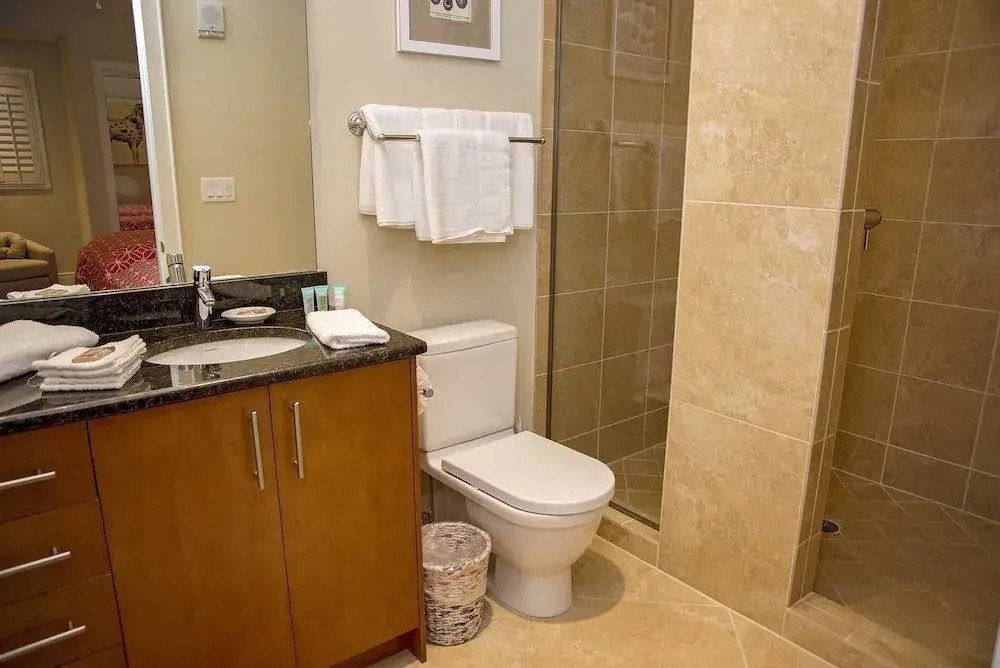 Turquoise Place C2003 3 Bedrooms 3.5 Bathrooms Condo