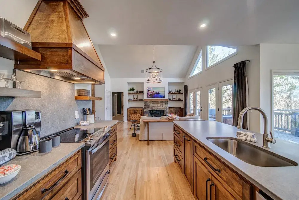 Luxury Mountain Home in Big Canoe! Golf / Lake / EV / Game Room!