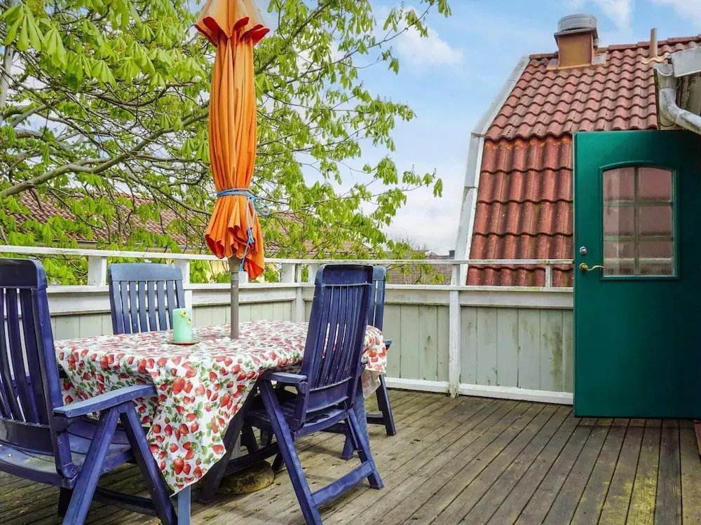 Family-friendly Apartment by the Sea