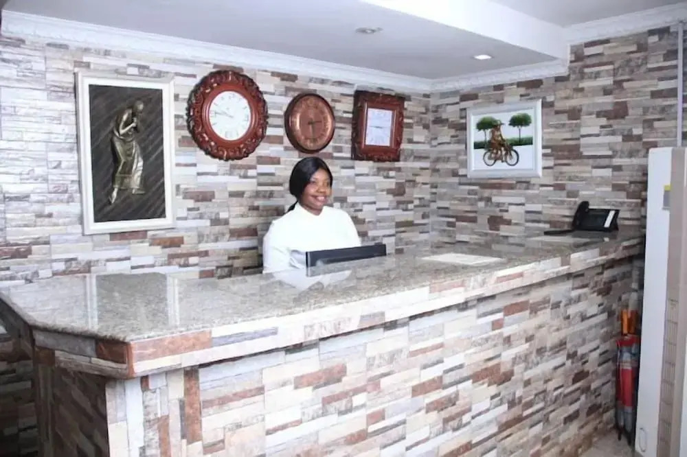 Rosrit Hotel and Suites