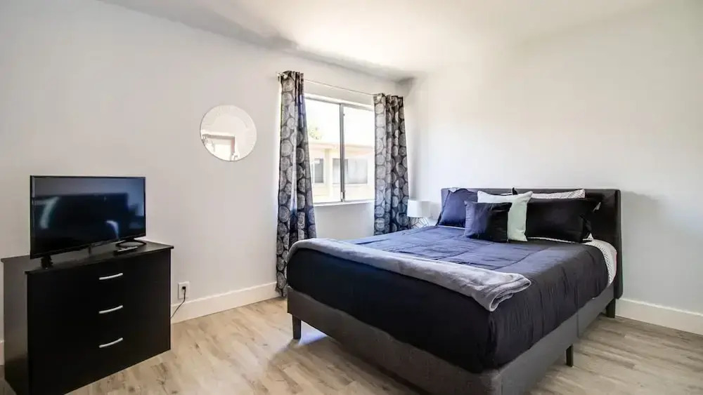 Contemporary Condo in Hub of Old Town Scottsdale!