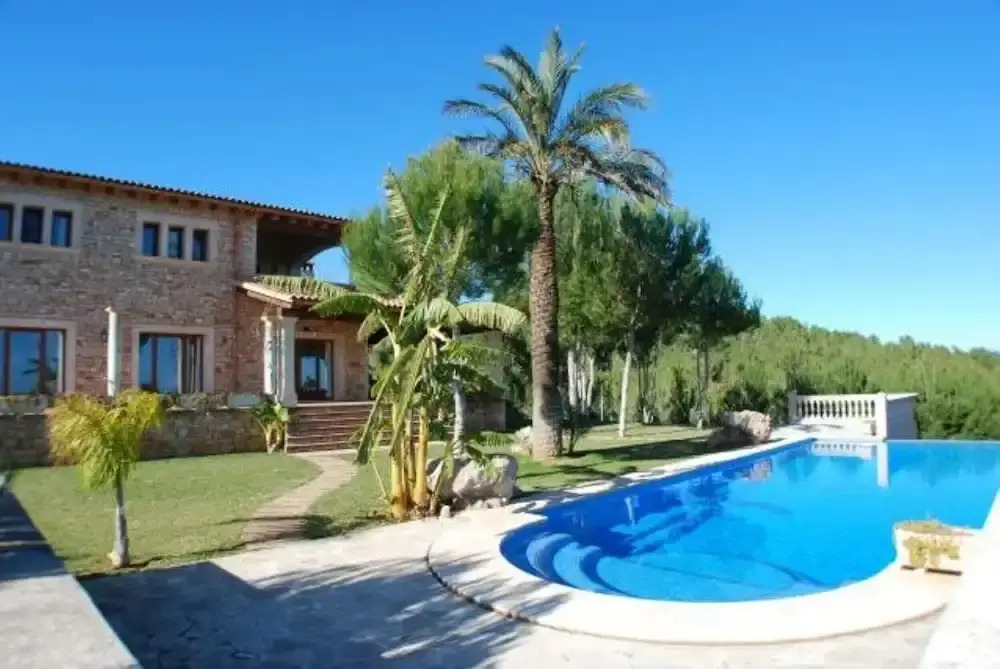 House - 4 Bedrooms with Pool and WiFi - 103976
