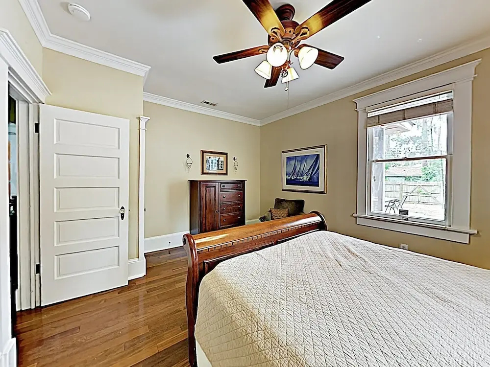 Sunny W/ Wraparound Porch 2 Bedroom Home