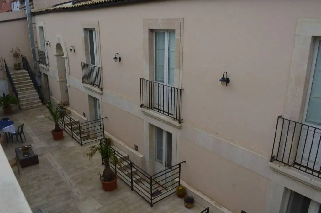 Boutique Hotel Molo Santa Lucia