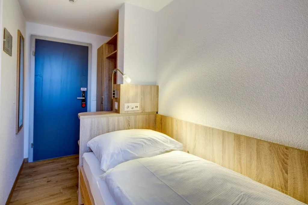 Matterhorn Inn - Wellness & Dining - at Zermatt Shuttle Station