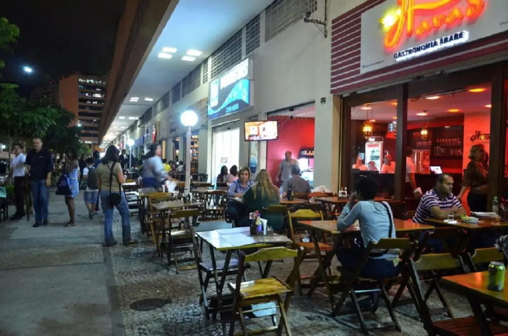 Studio bem localizado em Praia de Botafogo, próximo ao Shopping e Metrô - Wi-Fi 250 mb