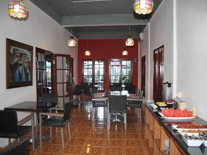 Hotel Kenari Pantai
