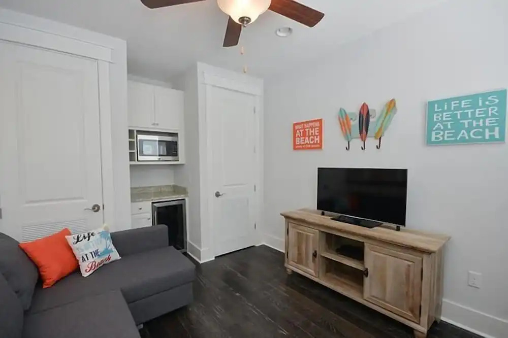 WHITE SAND REUNION 5 Bedroom Holiday Home by Five Star Properties