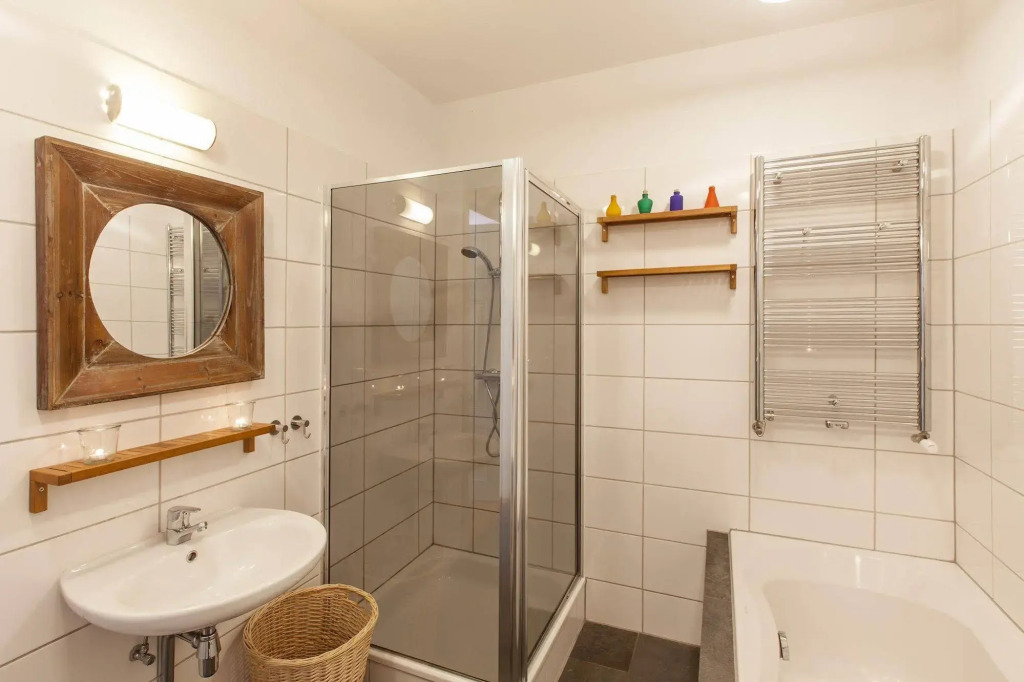 Artis Aquarium Apartment