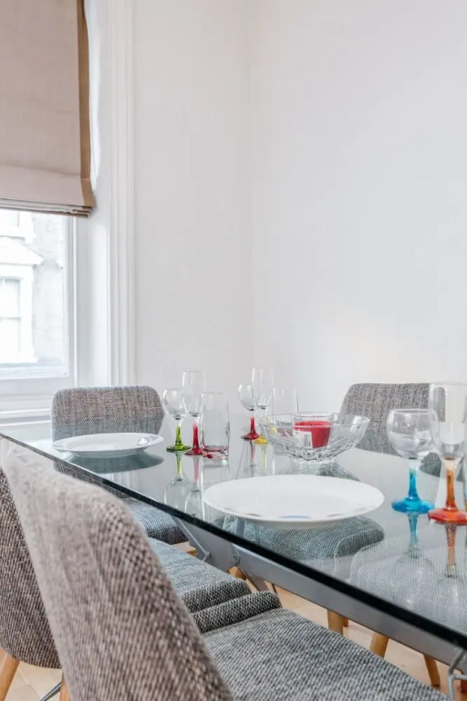 Deluxe 4 BR Oxford Circus Apartment with Terrace