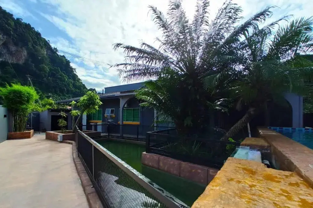 Tambun Pool Villa