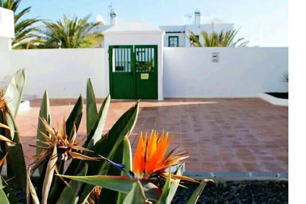 Apartment with 2 Bedrooms in Tías, with Pool Access And Enclosed Garden - 500 M From the Beach
