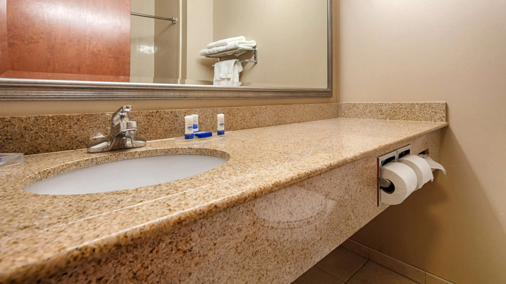 Best Western Plus Hopewell Inn