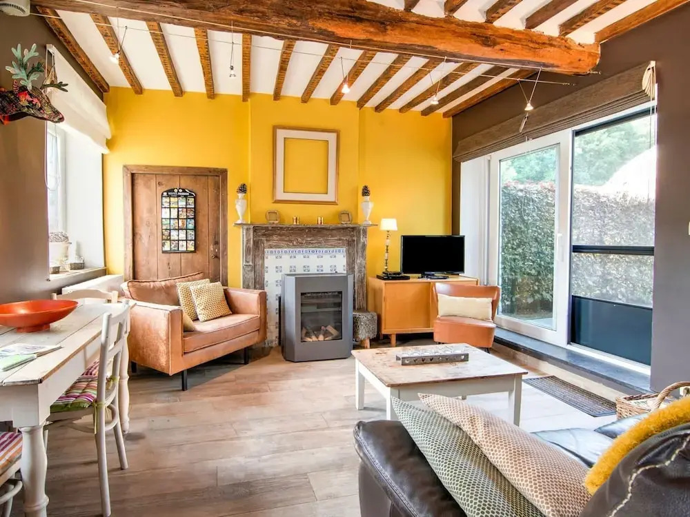 Traditional Cottage with private terrace