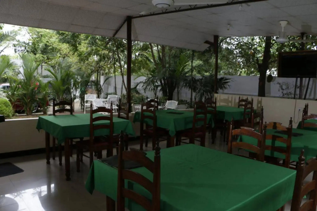 French Garden Tourist Rest