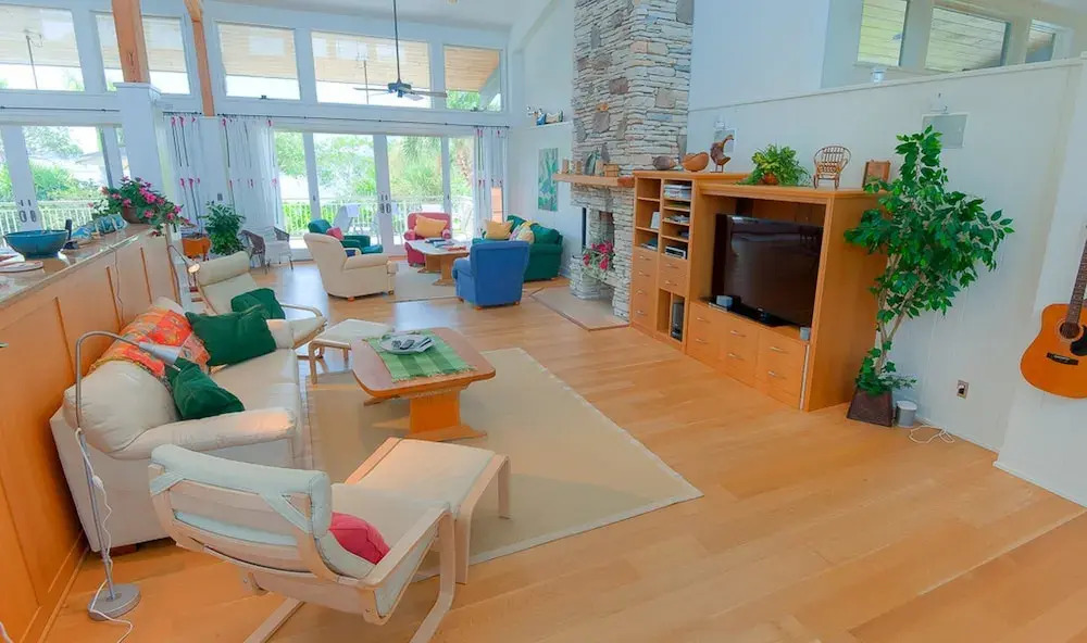 Hunters Point Apartment 6