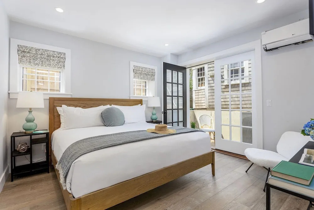 The Veranda House Hotel Collection