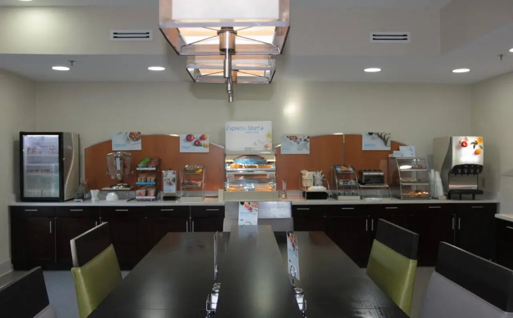 Holiday Inn Express & Suites Sweetwater by IHG