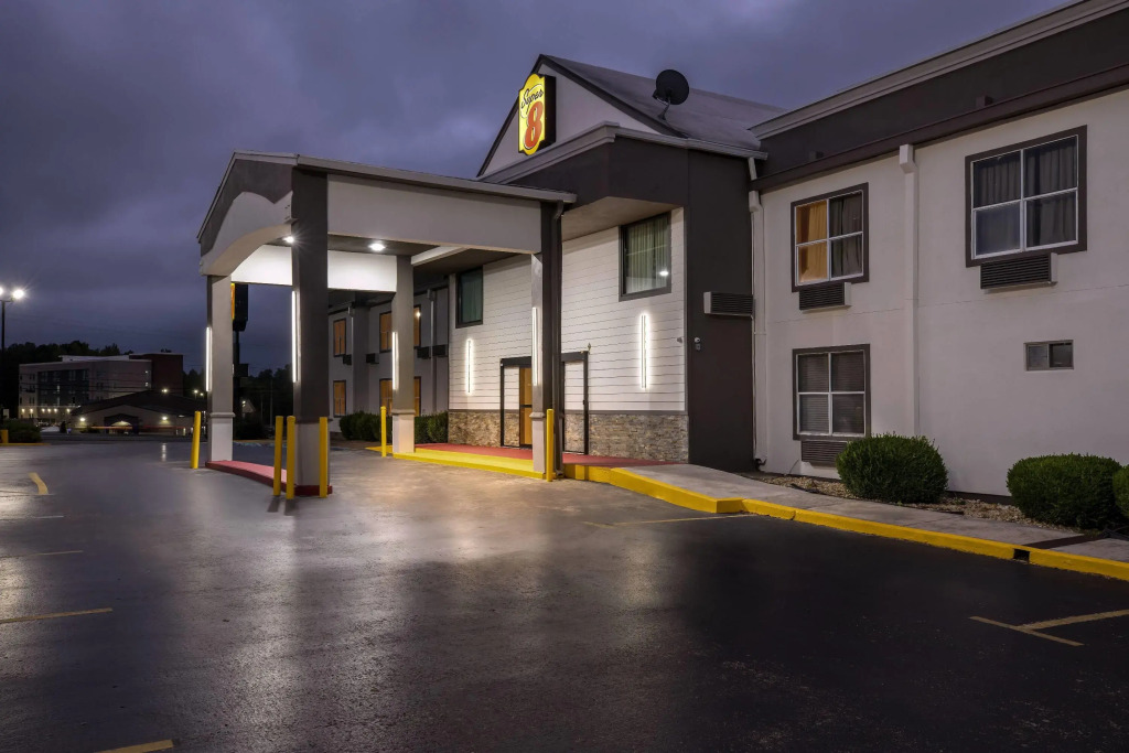 Super 8 by Wyndham Athens