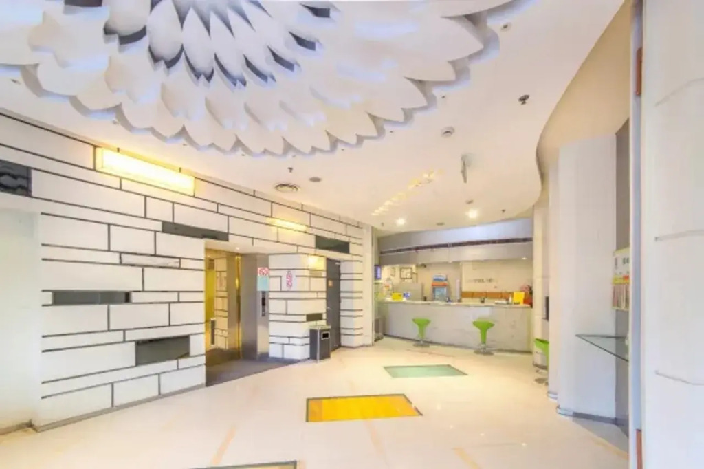 Motel Wuhan Yellow Crane Tower Shouyi Square Fuxing Road Metro Station
