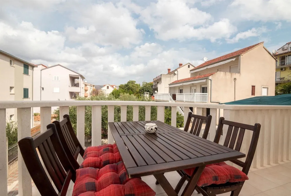 Apartments and Room Maestral