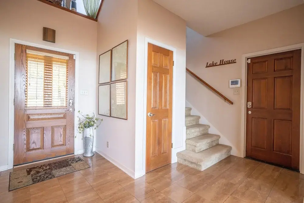 Hawkeye's Haus 5 Bedroom Home