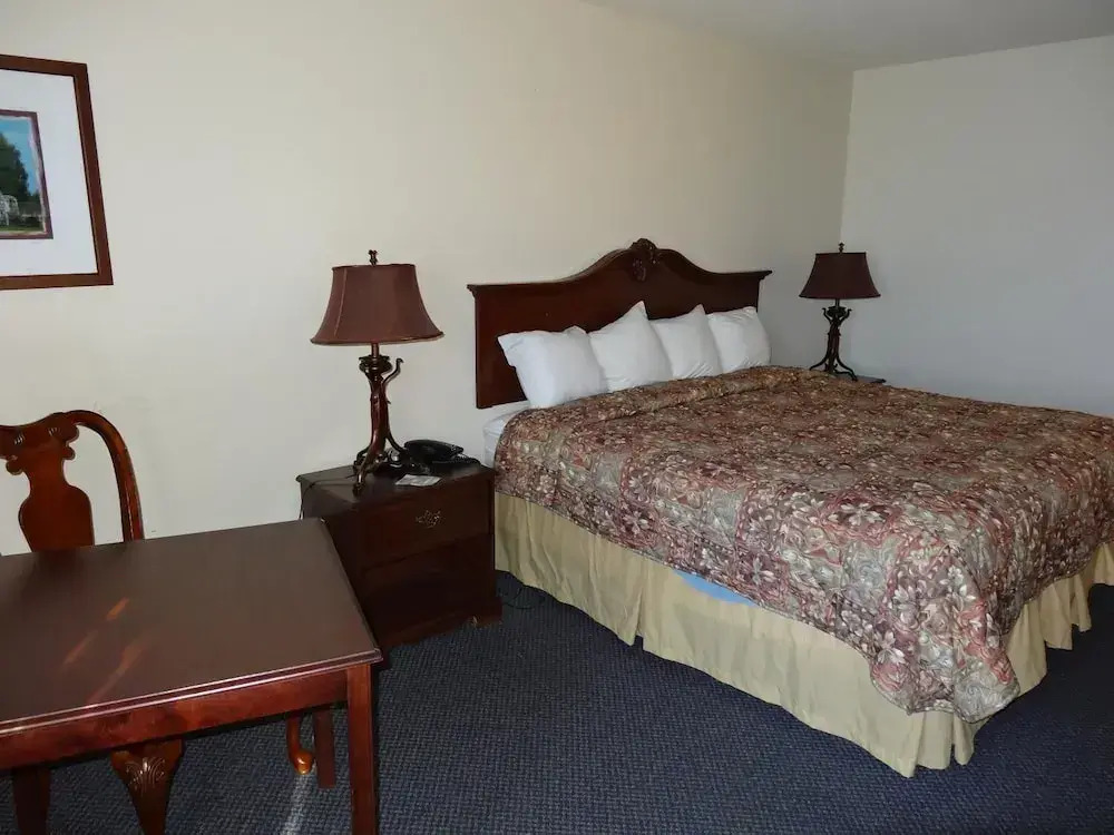 Fairgrounds Inn