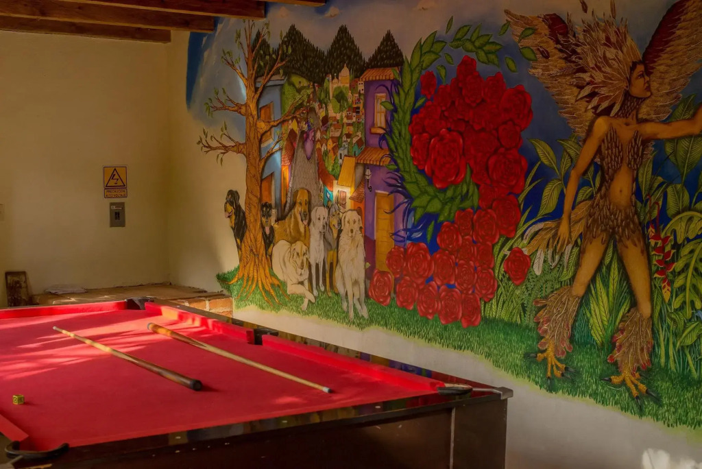 Rossco Hostel & Hotel