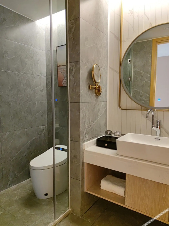 Vienna International Hotel (West Square Of Chengdu East Railway Station)
