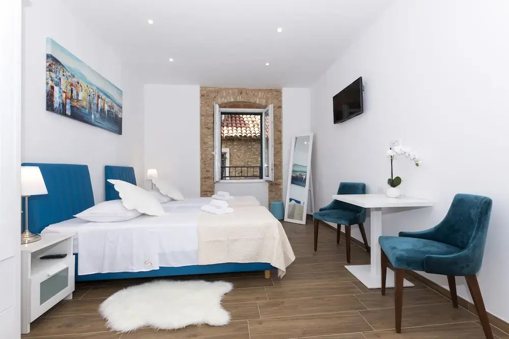 Peruzovic Rooms 3