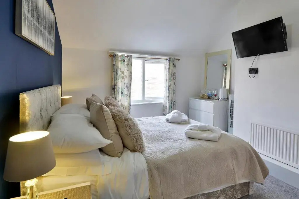 Rooms at 153 ROOM ONLY