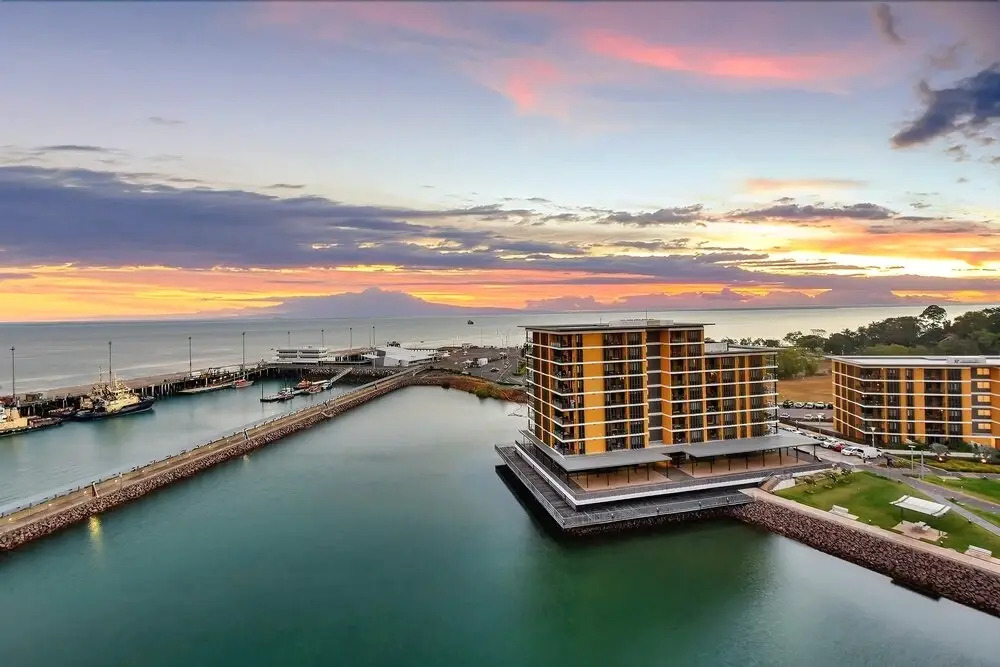 Waterfront Apartment 6208