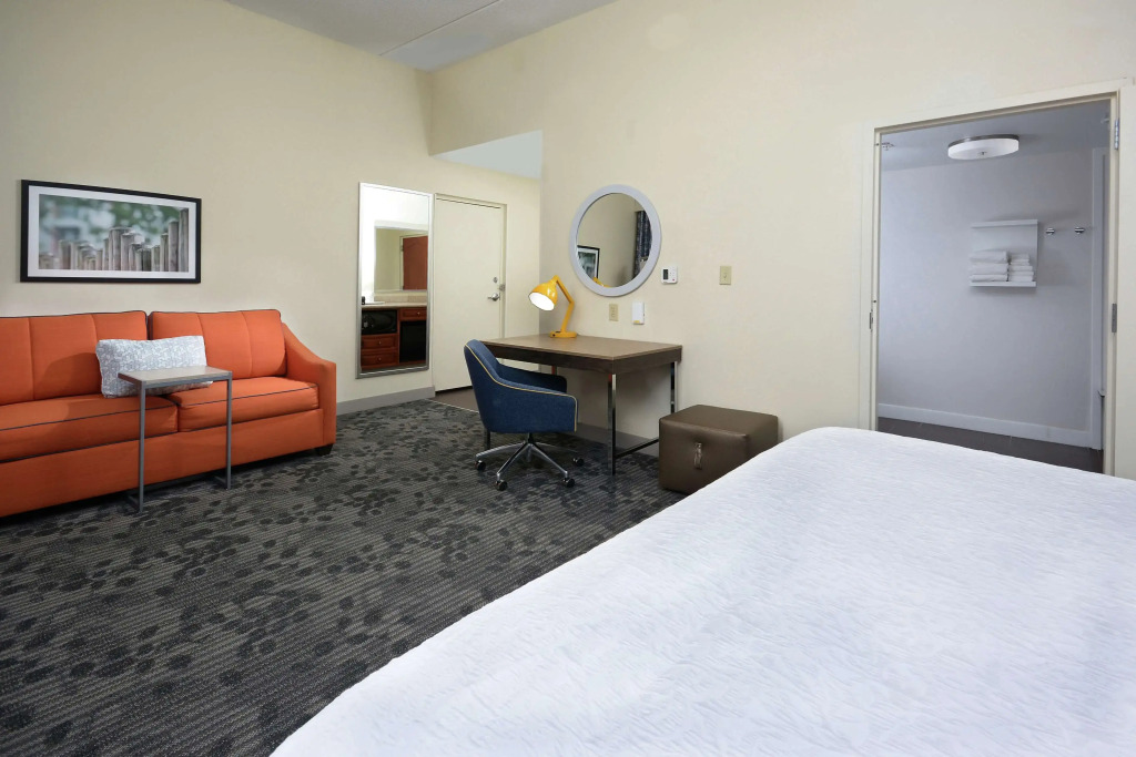 Hampton Inn & Suites Clinton